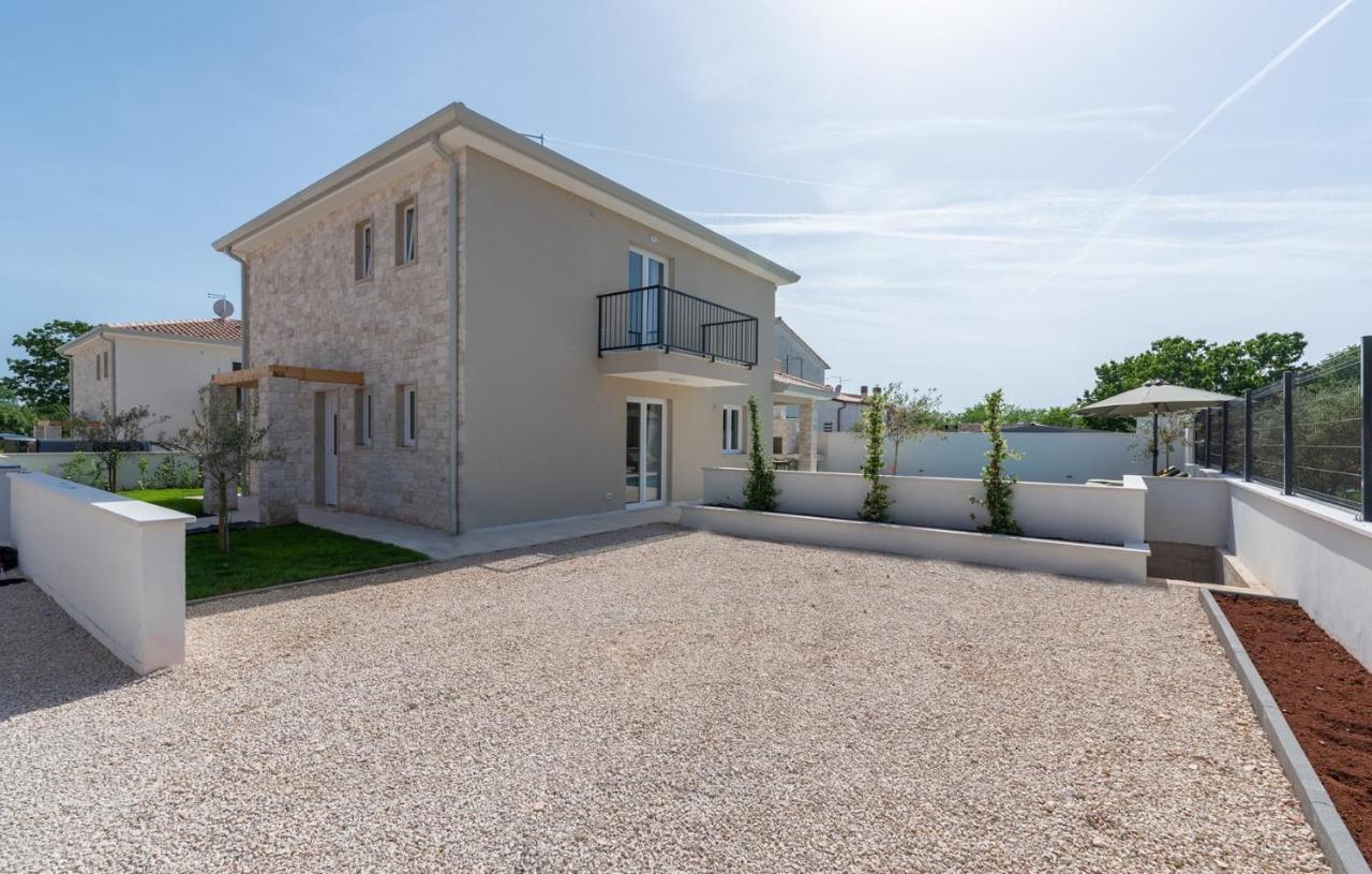 An With Private Pool Vila